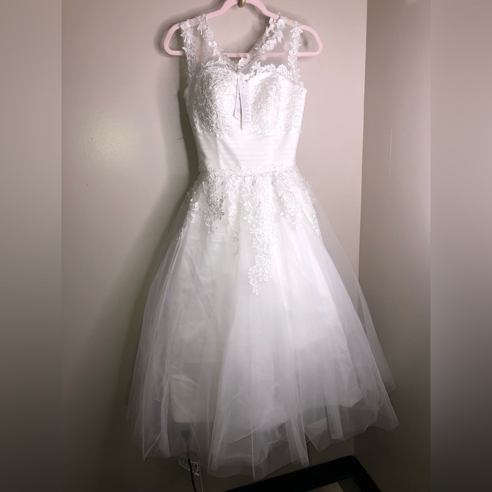 Abaowedding dress NWT size 4